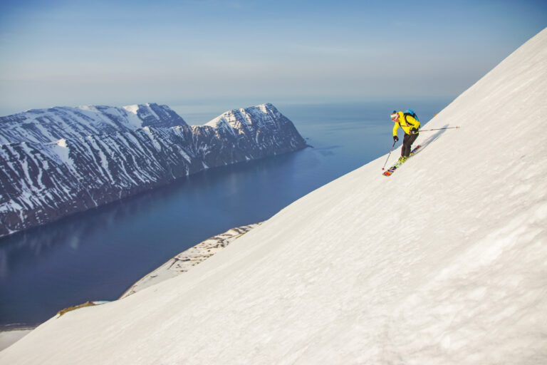 Mountain Network - toerskiën Troll Peninsula, IJsland_9