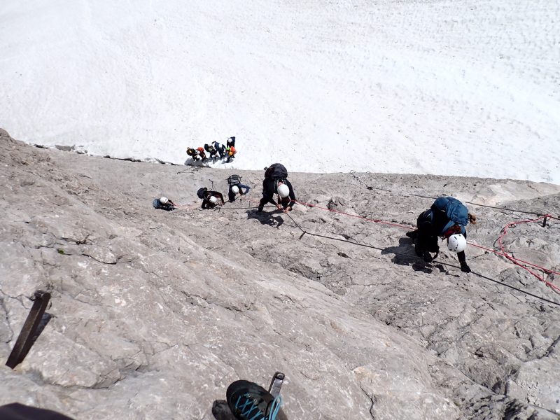 Gletsjerspleet naar klettersteig Zugspitze